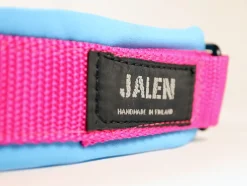JALEN Puolikiristävä kaulapanta, pinkki-turkoosi