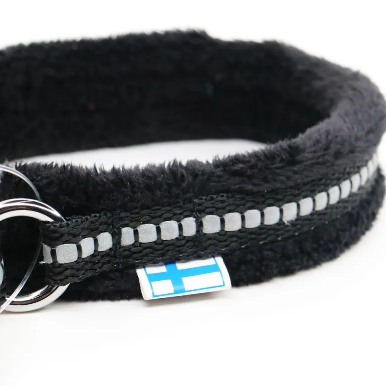 Kusse&Kutta Mini puolikiristava kaulapanta, musta