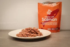 Naturea Dog Kana ja lohi koiran märkäruoka 300 g