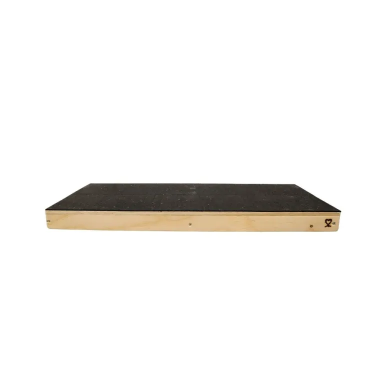 Yhdestä Puusta kotimainen korotettu targetti 30 x 70 x 5 cm